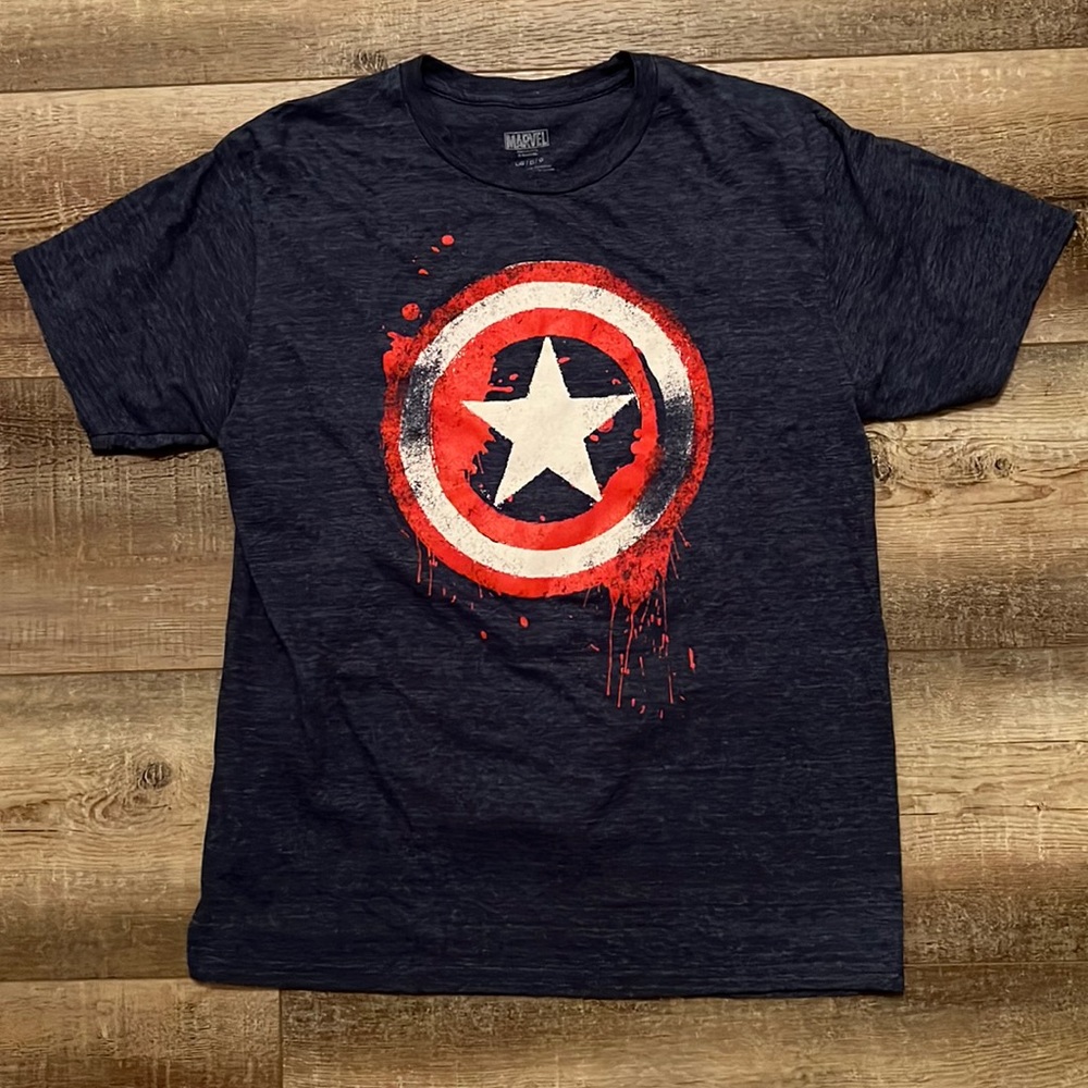 Captain America T-shirt size large